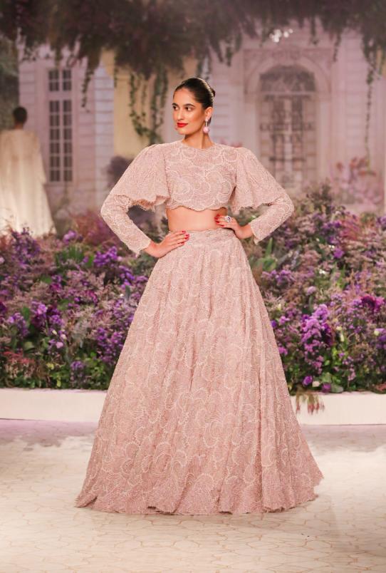 The Éloise Lehenga