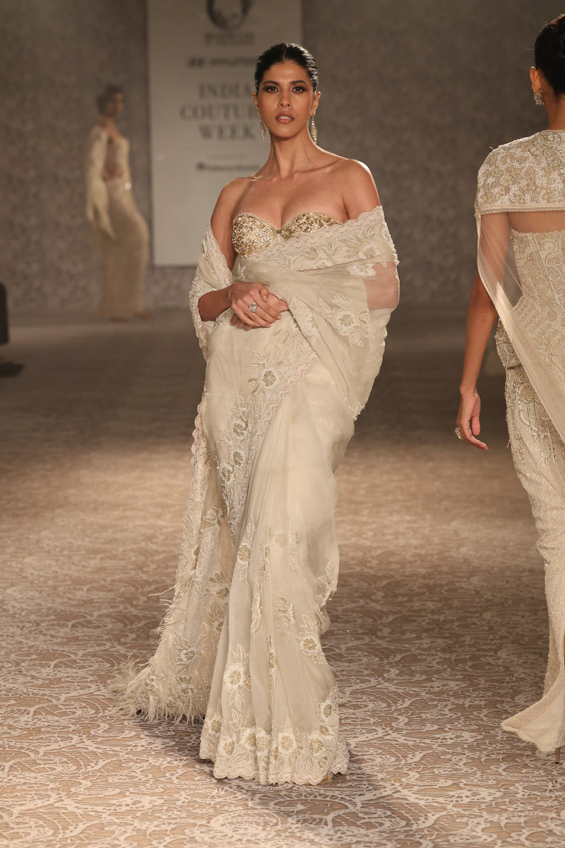The Aurora Sari